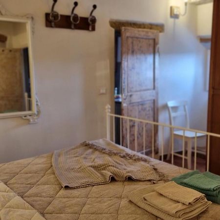 Il Piccino 29, Esperienza Romantica In Borgo.... Montescudaio Exterior foto